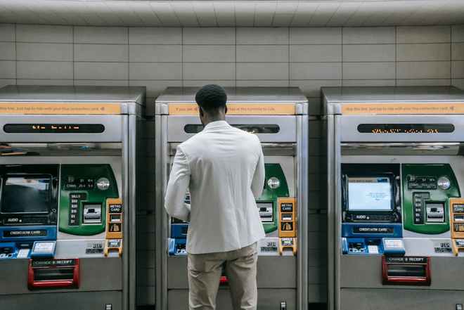 乐鱼APP自助售取票机：千里达客运票务体系的便利效劳前锋(图1)